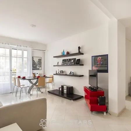 Apartman Flora Five Stars House *