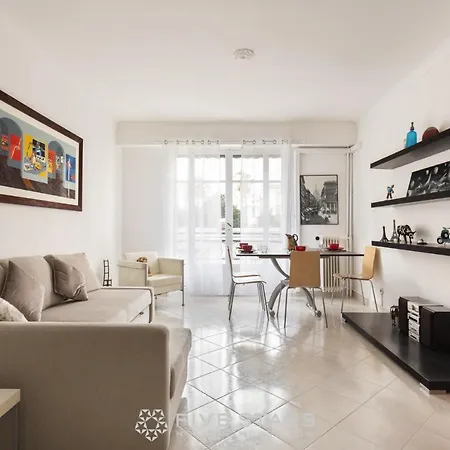 Flora Five Stars House * Nizza